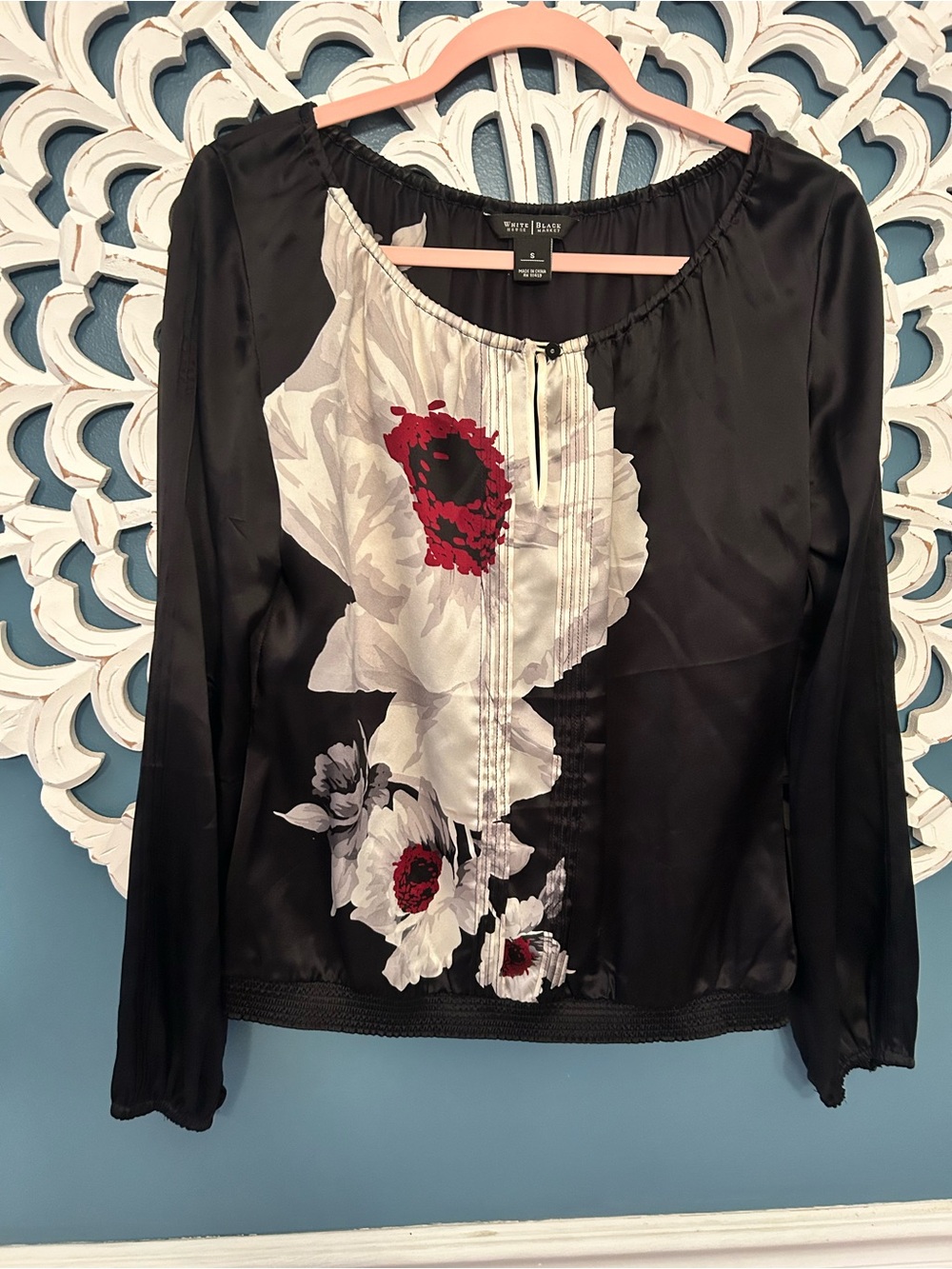 White House Black Market Black Floral Satin Long-Sleeve Blouse